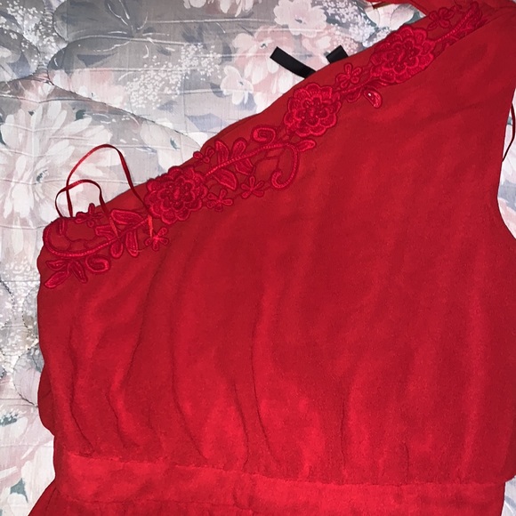 I am selling a Size Medium MNG Suit on shoulder dress - Picture 2 of 5